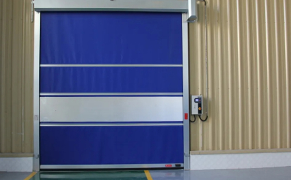 选择定西快速定西卷帘门时的注意事项