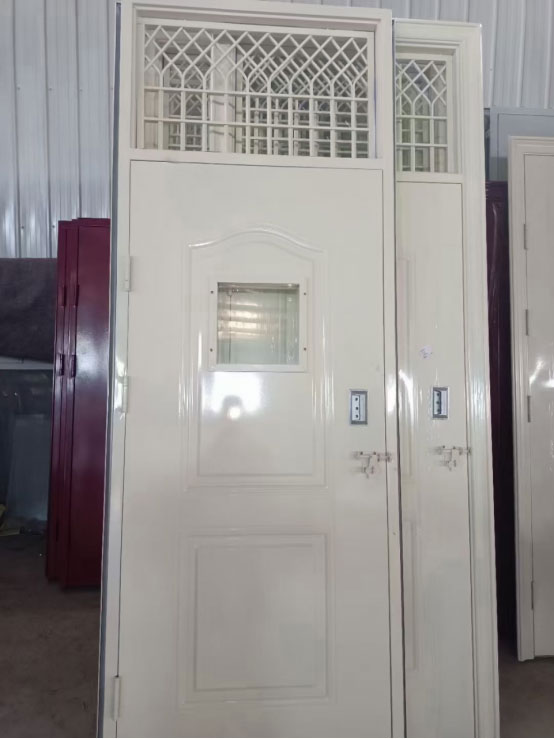 定西学校教室门