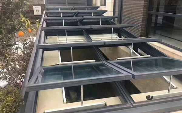 某轨道交通车辆维修车间定西排烟窗应用